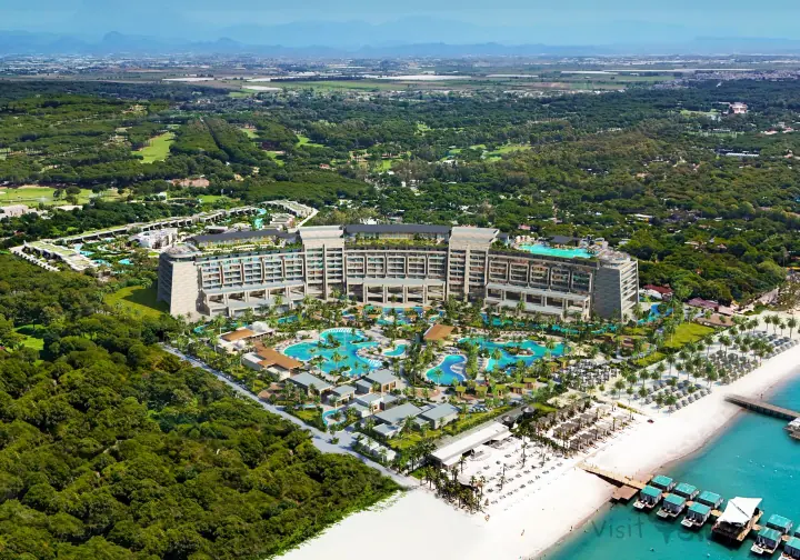 Regnum The Crown golf package